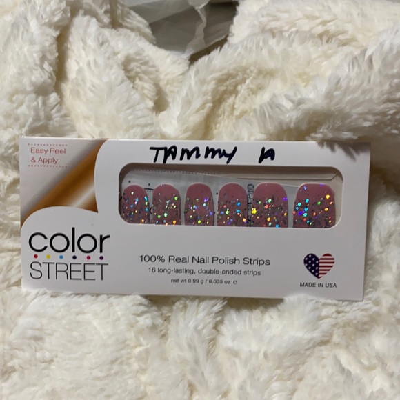 Color street Paris couture nail strips